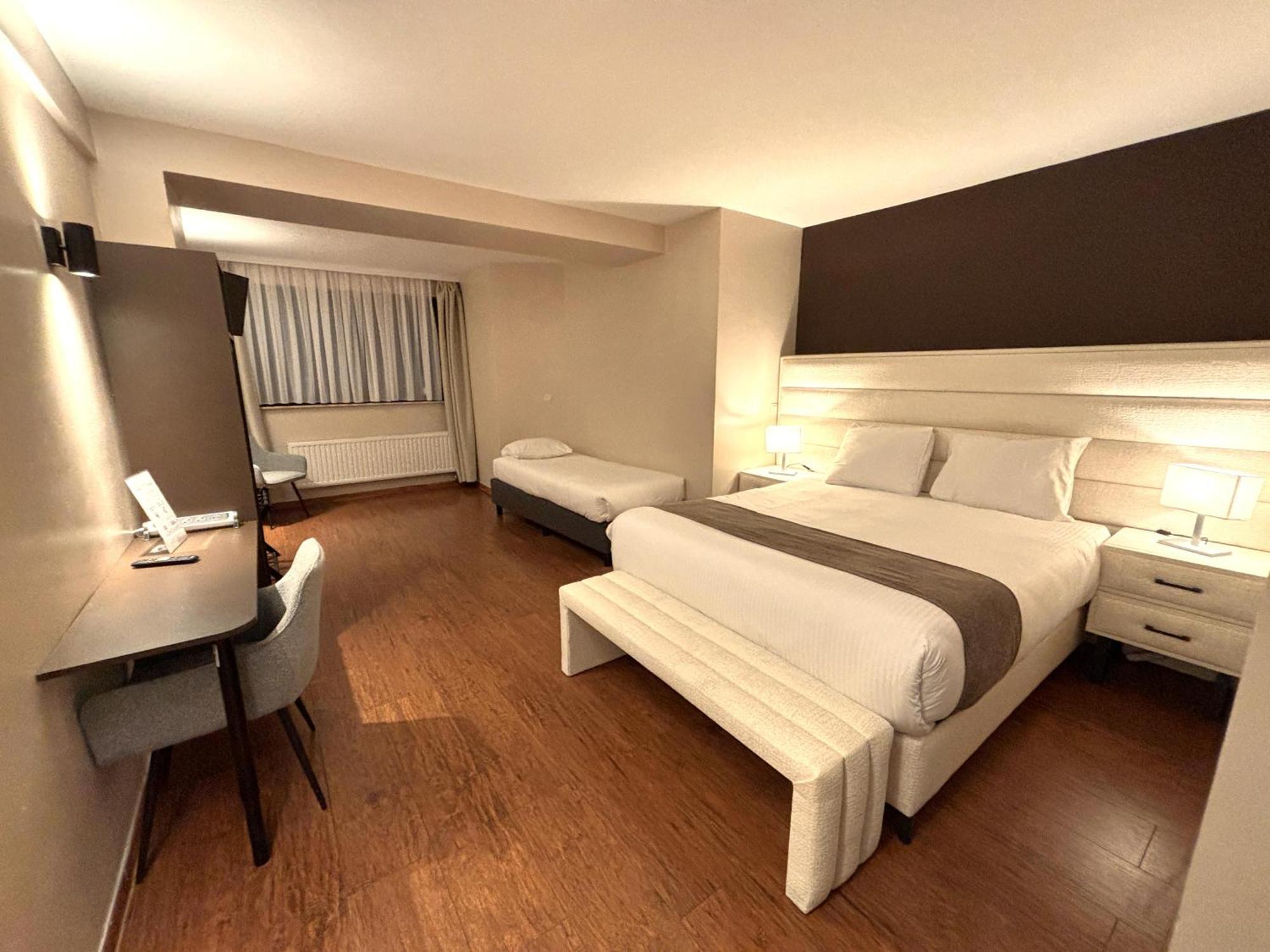 Escale Hotel Saint-Gilles Εξωτερικό φωτογραφία