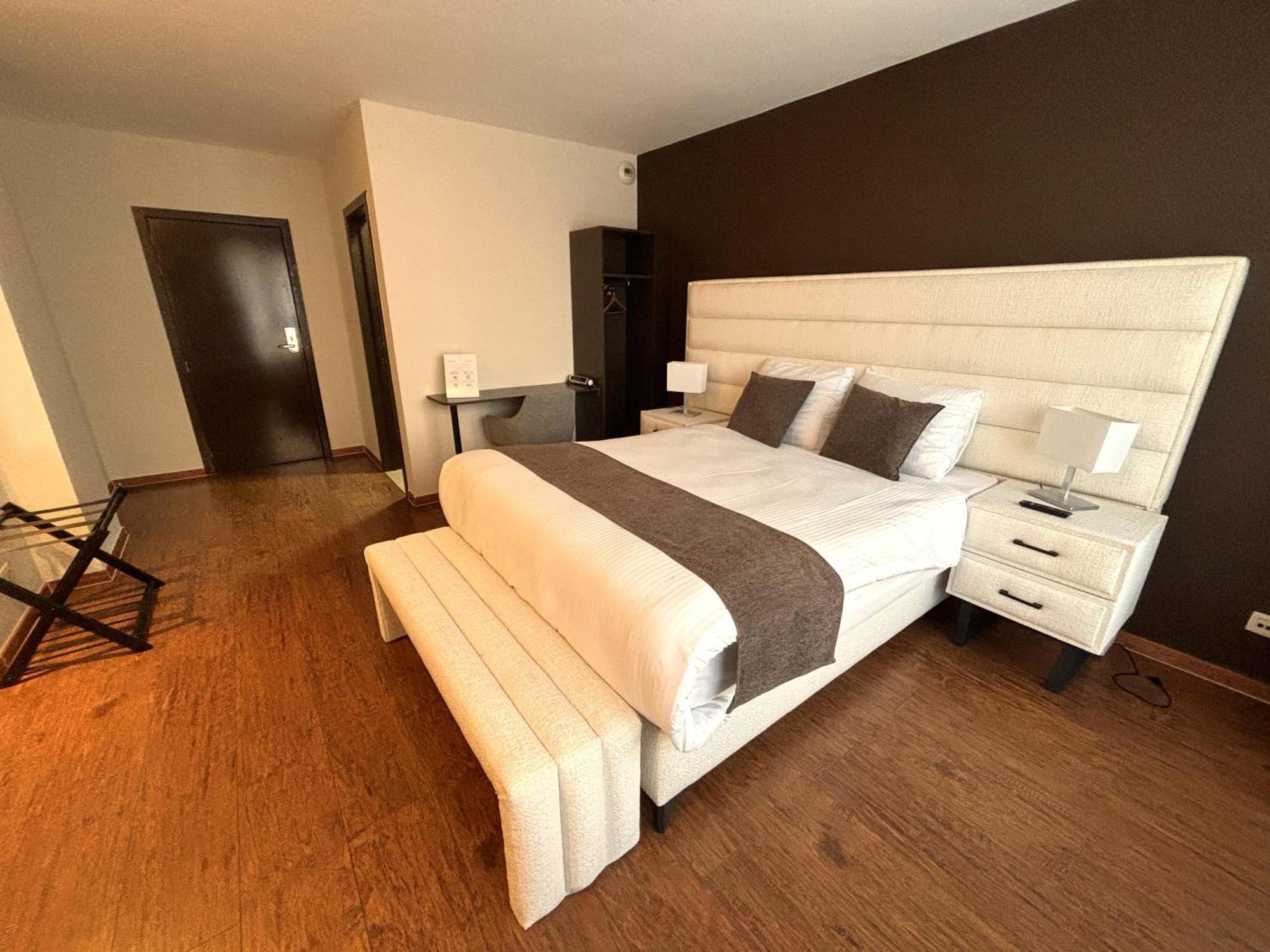 Escale Hotel Saint-Gilles Εξωτερικό φωτογραφία
