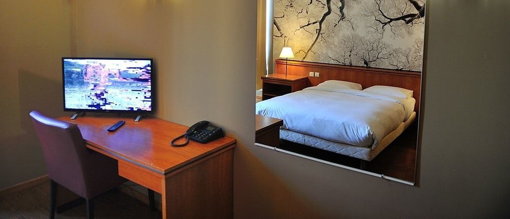 Escale Hotel Saint-Gilles Εξωτερικό φωτογραφία