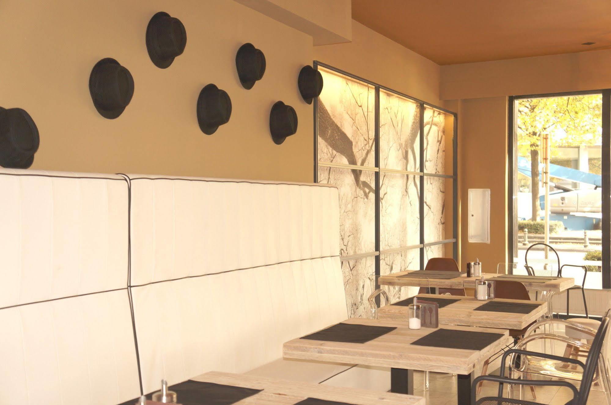 Escale Hotel Saint-Gilles Εξωτερικό φωτογραφία