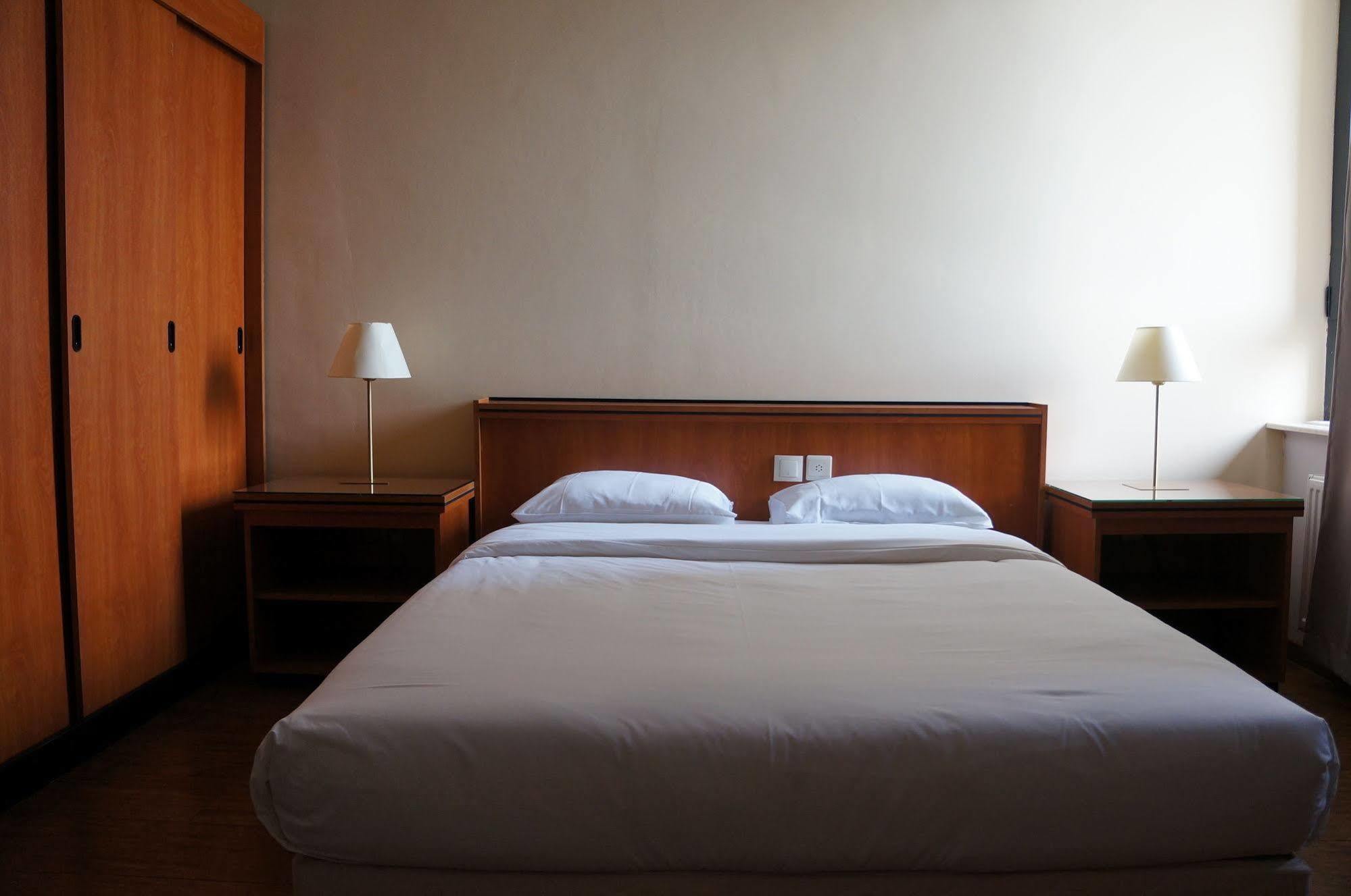 Escale Hotel Saint-Gilles Εξωτερικό φωτογραφία