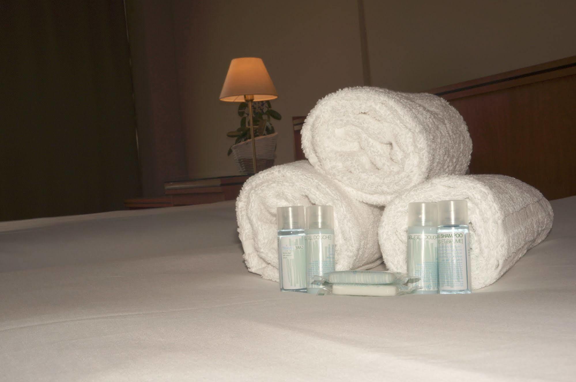 Escale Hotel Saint-Gilles Εξωτερικό φωτογραφία